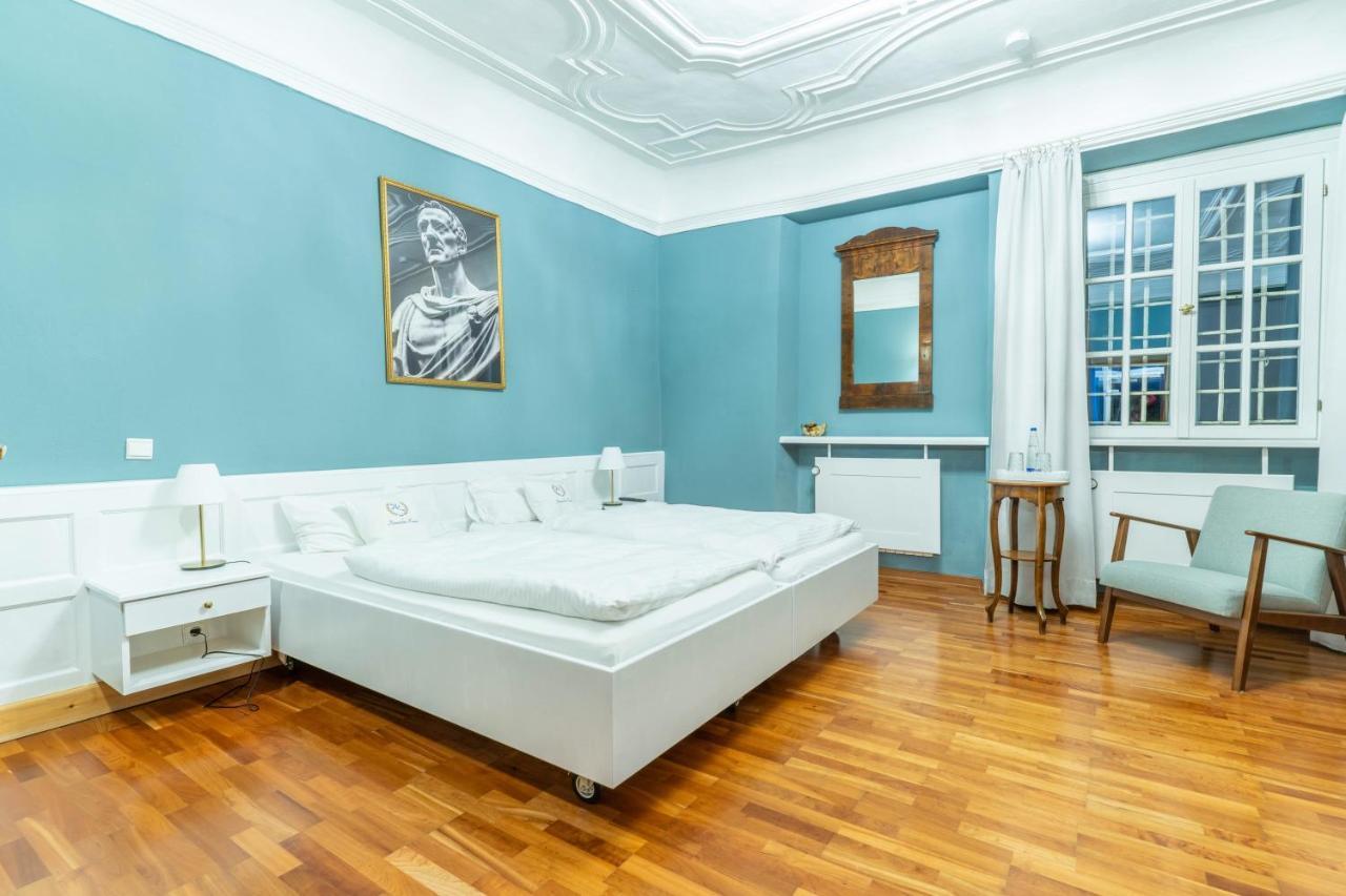Gasthof Roemischer Kaiser Ellingen Ngoại thất bức ảnh